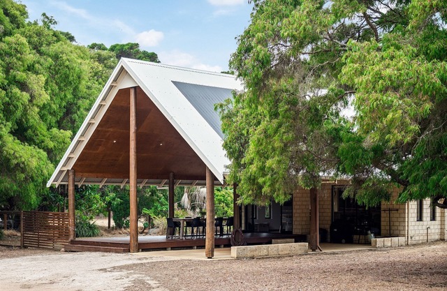 Caves Farm Guest House