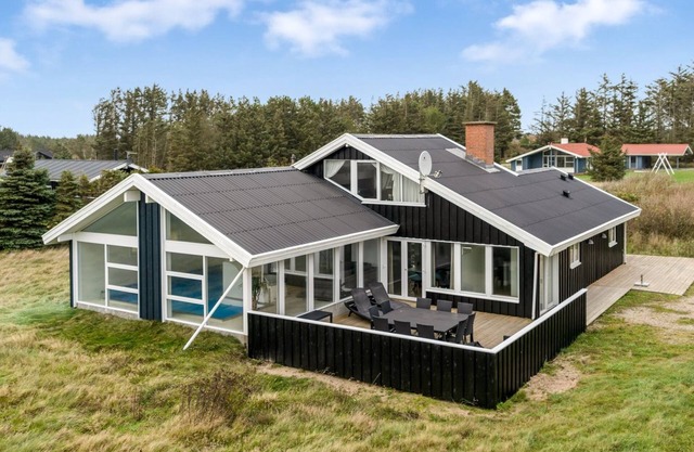 "Caya" - 750m from the sea by Interhome