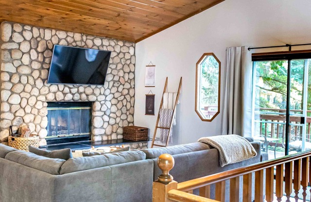 Cedarwood ✶ Escape - Cozy Mountain Getaway!
