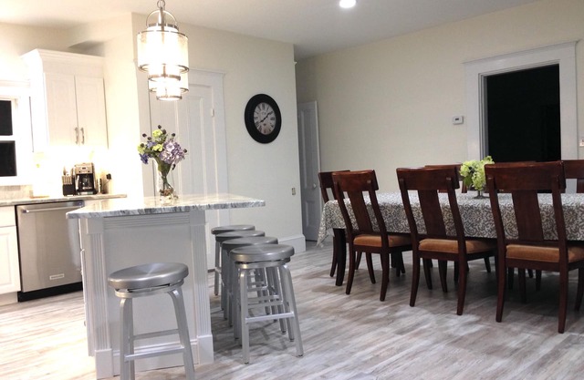 Central AC family friendly modern 7 BR Sea Captain home steps to S.Village Beach