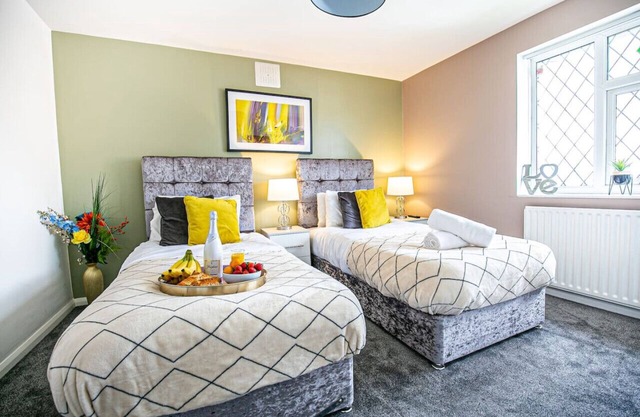 🌟Central House w/Free Parking, SmartTV & Netflix🌟