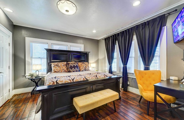 Central Home 1 Mi to Texas Tech + by Dtwn Lubbock