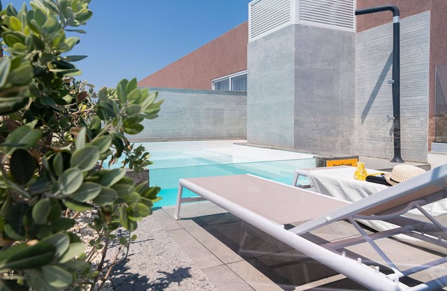★ Central LUX Penthouse w/HEATED POOL & terrace ⮕