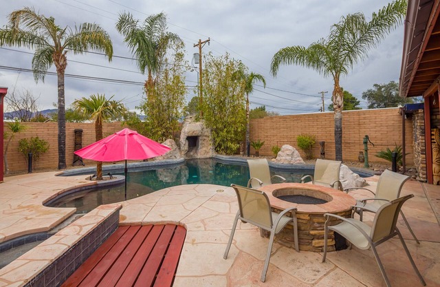 Central Oasis-Luxury Furnished Rental w/Waterfall, Grotto, & Outdoor Kitchen