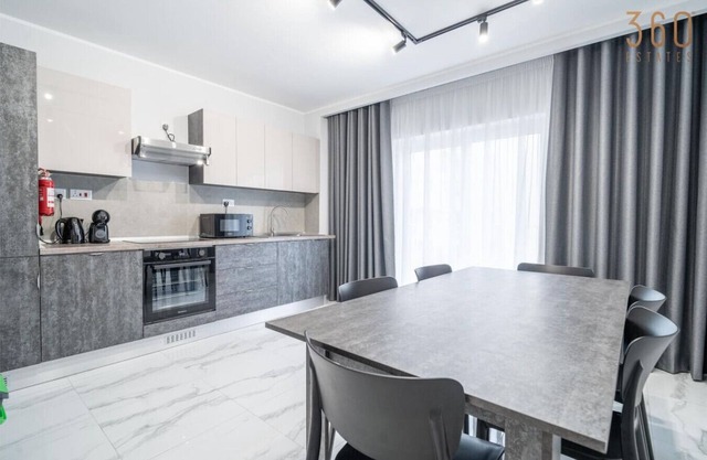 Central St.Julian’s 2BR Apt with SofaBed & Balcony