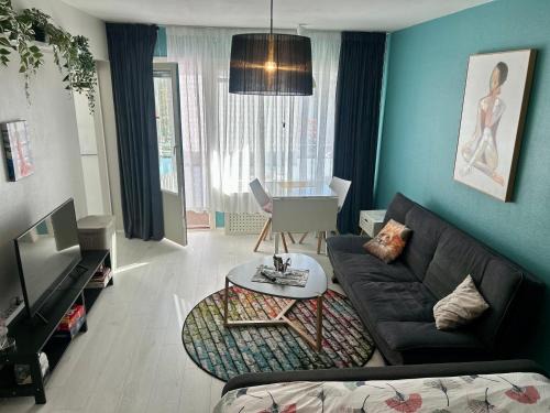 Central Studio Apartment