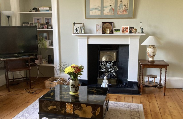 Central, Stylish Festival Home Overlooking the Meadows