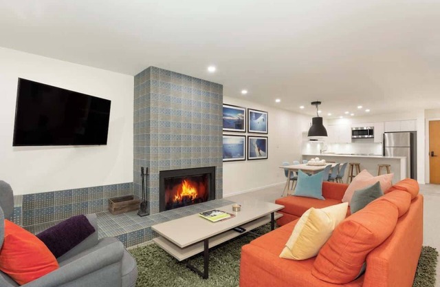 Central Village Condo W/Hot Tub & Fireplace