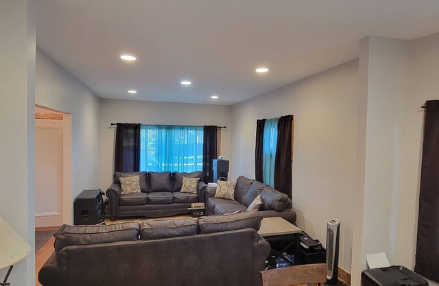 Centrally located 5 Bedroom, 3 Baths for the whole Group