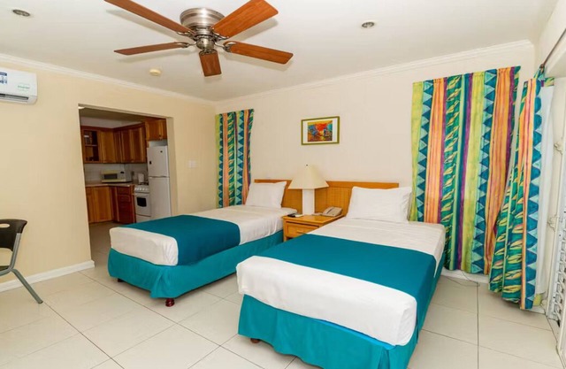 Centrally Located near Rockley; Pool, Free WiFi - Fully Equipped Kitchen