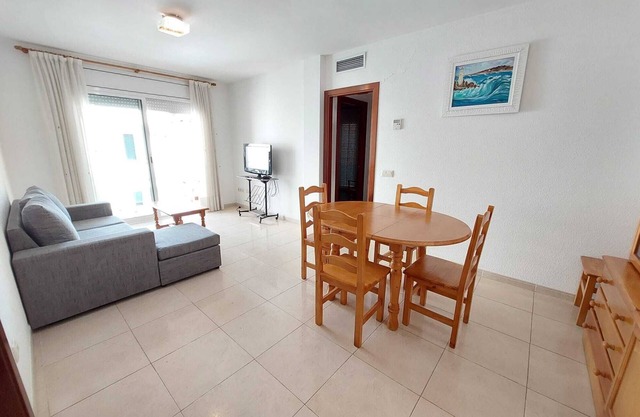 Centre Ville, Appartement Confortable, 300 m. Plage
