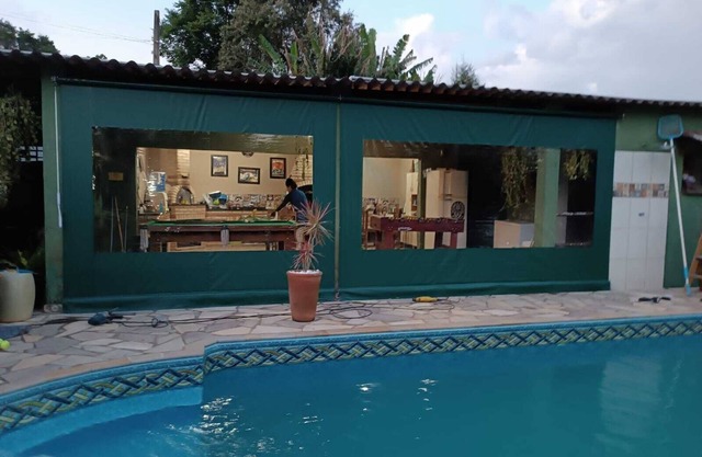 Chácara com Piscina, Quadra, Lago e Mesas de Jogos em Ibiúna - Locação Temporada