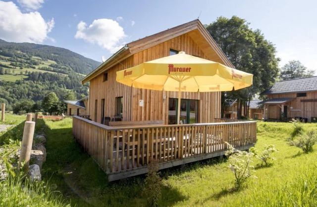 Chalet mit 4 Schlafzimmern by Interhome