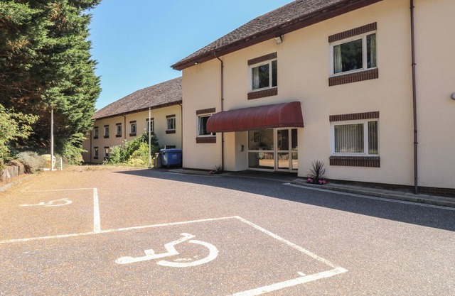 CHAFFINCH, pet friendly in Kingsteignton