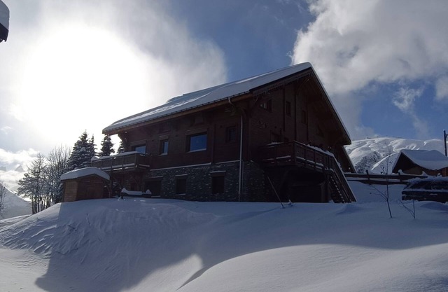 Chalet les Aiguilles - Sleeps 8 - Les Sybelles