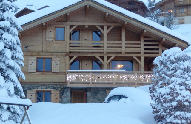 Chalet 5 * charming cottage Haute Savoie slopes with sauna, jacuzzi