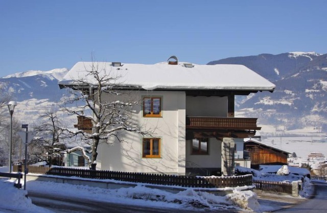 Chalet Alpin by Interhome