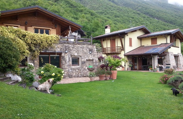 CHALET and Country cottage for 8 people