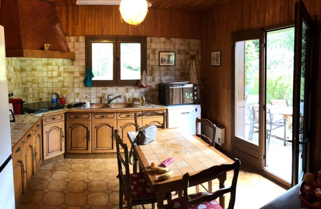 Chalet Bernex, 4 bedrooms, 10 persons