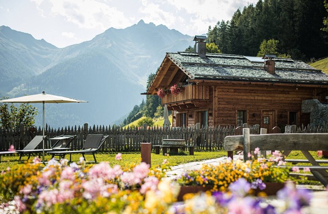 Chalet 'Brunegg' with Mountain View, Wi-Fi and Air Conditioning