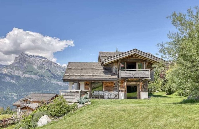 Chalet Carline Summar