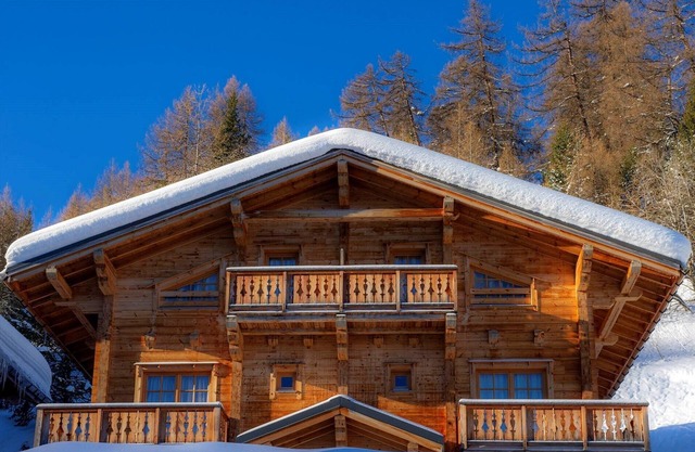 Chalet classique et spacieux, proche des pistes !