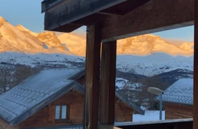 Chalet "Demi En Duplex" with Mountain View and Shared Pool