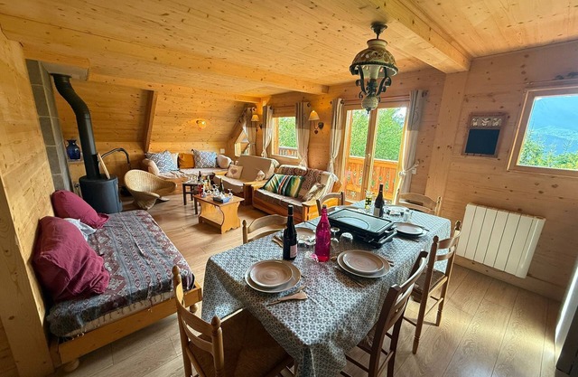 Chalet 'Gite' with Mountain View