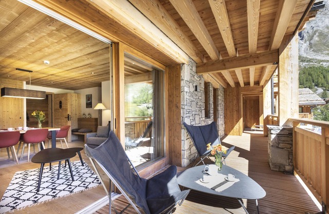 Chalet Hôtelier 4*Les Équinoxes - Apt 61m² at the foot of the slopes - Swimming pool & Spa
