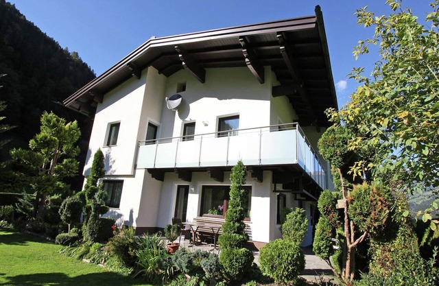 Chalet in Aschau near Ski Bus & Zillertal Slopes