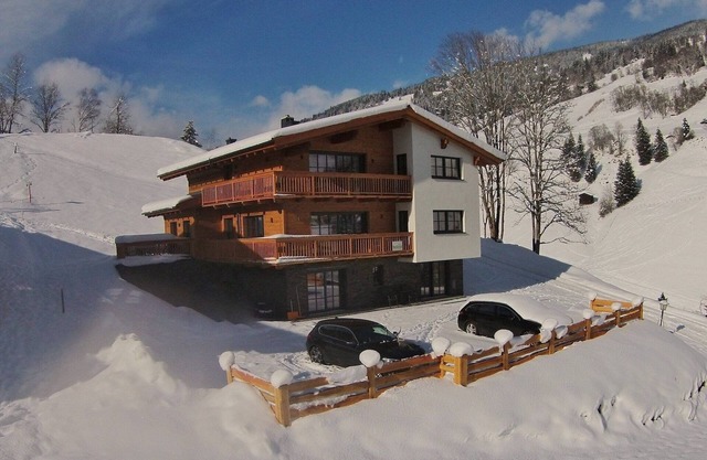 Chalet in Saalbach by Jausern Ski Lift