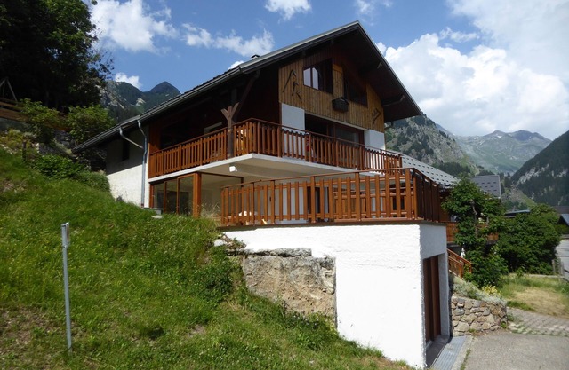 Chalet in Champagny-en-Vanoise - Ski in Paradiski - Hike in Vanoise