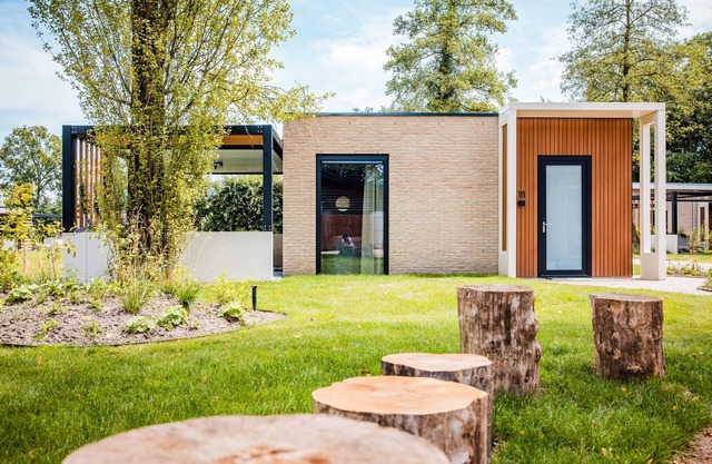 Chalet in Veluwe with Peaceful Surroundings