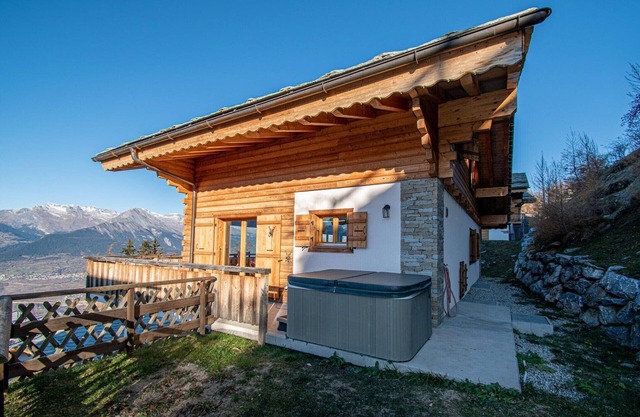 Chalet in Veysonnaz with hot tub