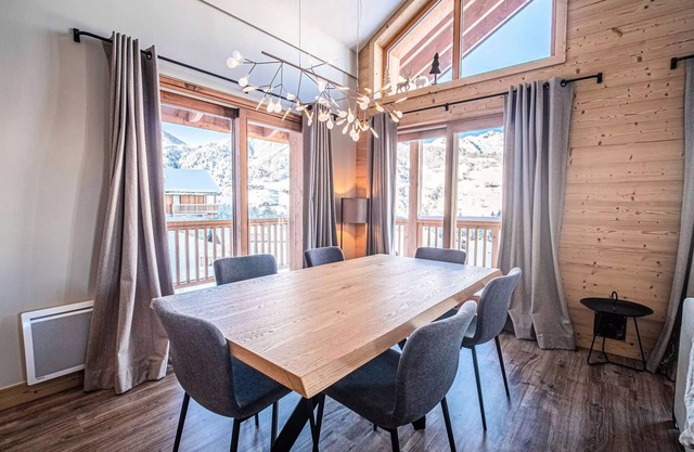 Chalet Laurentides - LAURENTIDE CHALET