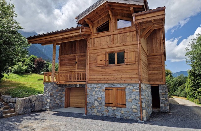 Chalet Manala au Calme, 1500m2 de Terrain et vue Imprenable!