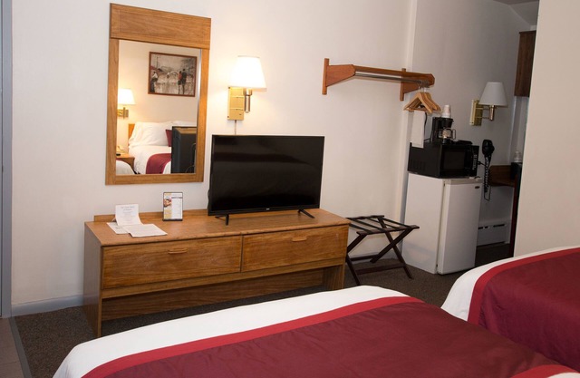 Chalet Motel Mequon