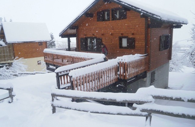 Chalet Pied des Pistes Dans L'espace Cambre D'aze Avec Terrasse Plein sud