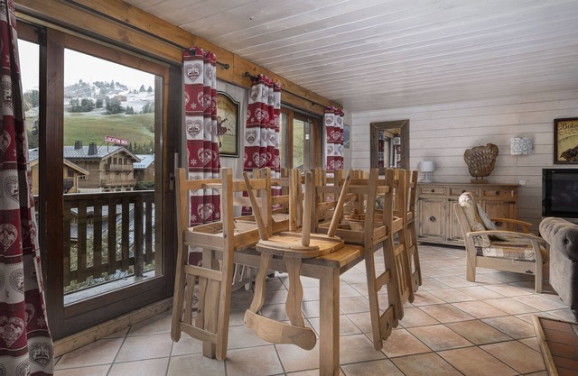 Chalet rénové pour 12p | Sauna privé, tout équipé