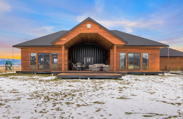 Chalet w/Panoramic Teton Views, Hot Tub & Sauna