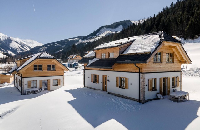 Chalet with Finnish sauna near the ski lift