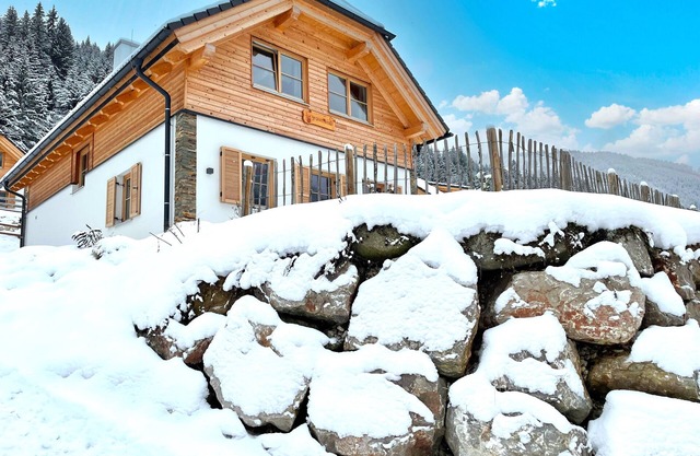 Chalet with sauna & 4 terraces near the skilift