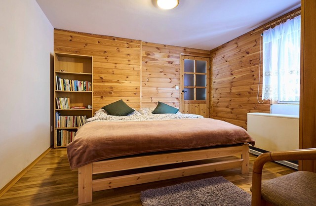 Chaloupka U lesa by Interhome
