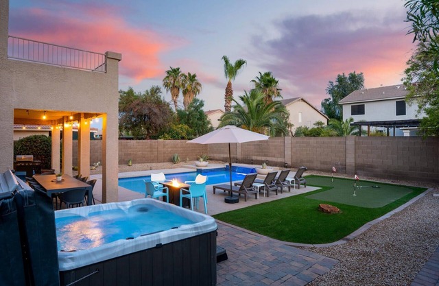 Chandler Charm! Heated Pool~Spa~Gameroom~PuttPutt