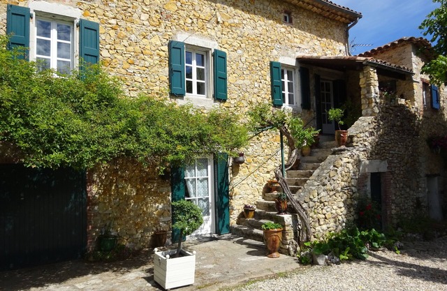 Character Cevennes farmhouse with private pool, quality service.