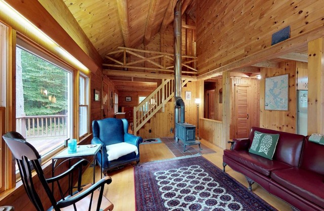 Charloon Cabin