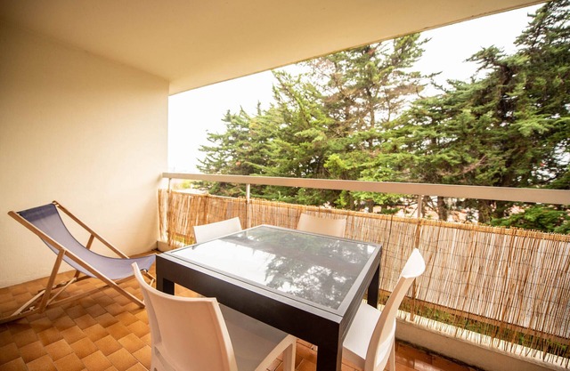 Charming flat for 4, 300m from the beach