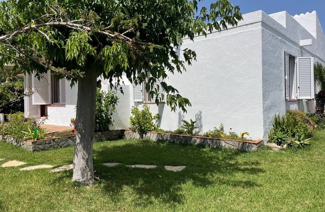 Charmant Villa Pour 6 Personnes A 300m DE LA Plage, Calafat, Wifi