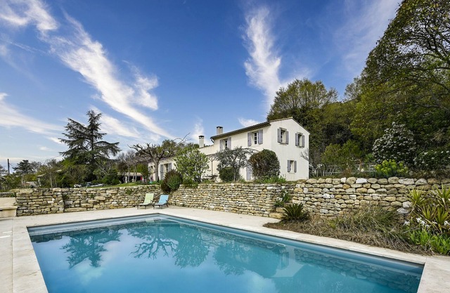 Charmante Villa Provençale au Pied du Luberon