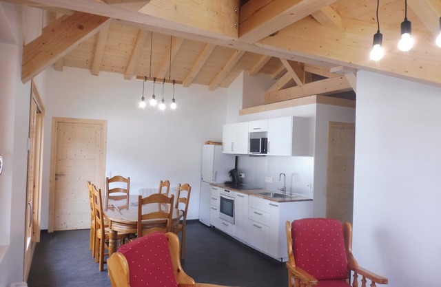 Charming apartment in village center chalet, 3 bedrooms (5/6pers)